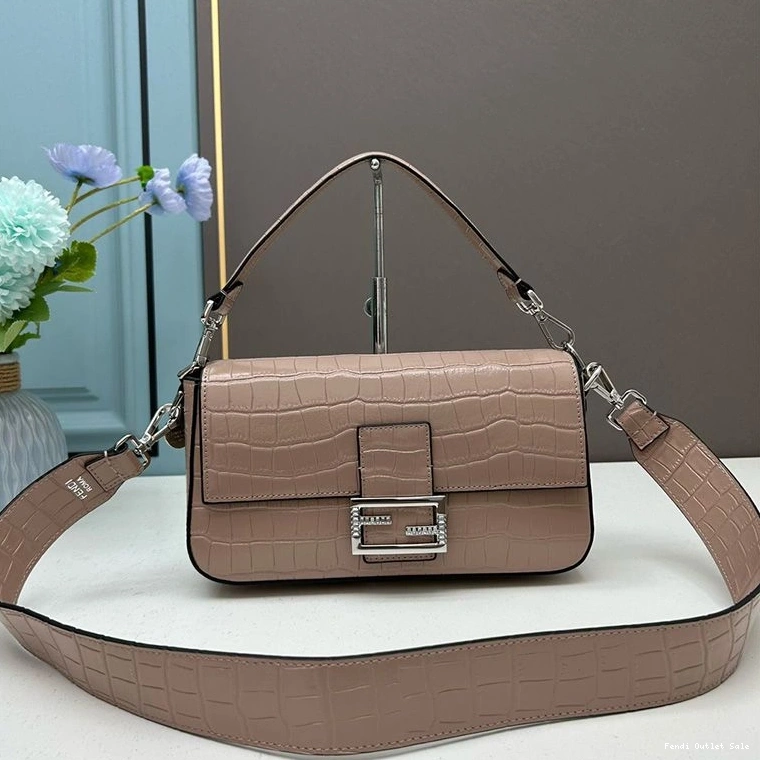 Re-Edition Bag Medium Baguette Leather In Crocodile Apricot Fendi 0823